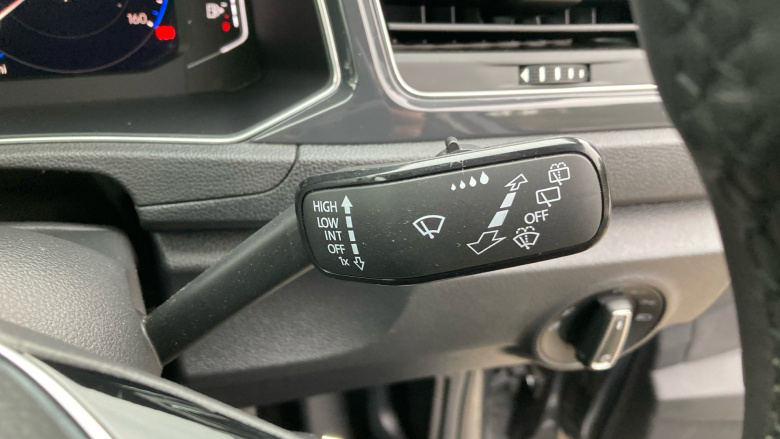 Volkswagen T-Roc 2.0 TDI SEL 5dr Diesel Hatchback